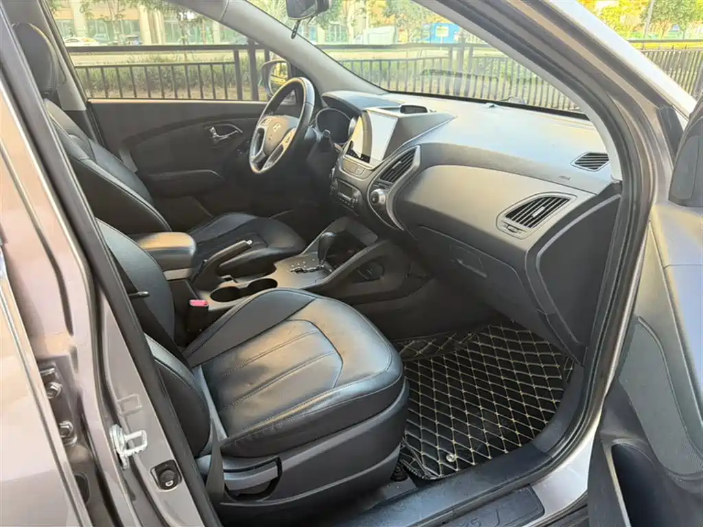 Hyundai Beijing Hyundai ix35 2015 2.0L Automatic 2WD Smart China V фото 13