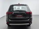 صورة 4 - Mitsubishi Outlander
