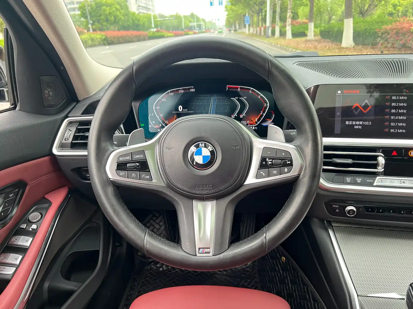BMW 3 Series 2021 325i M Sport Night Edition фото 11