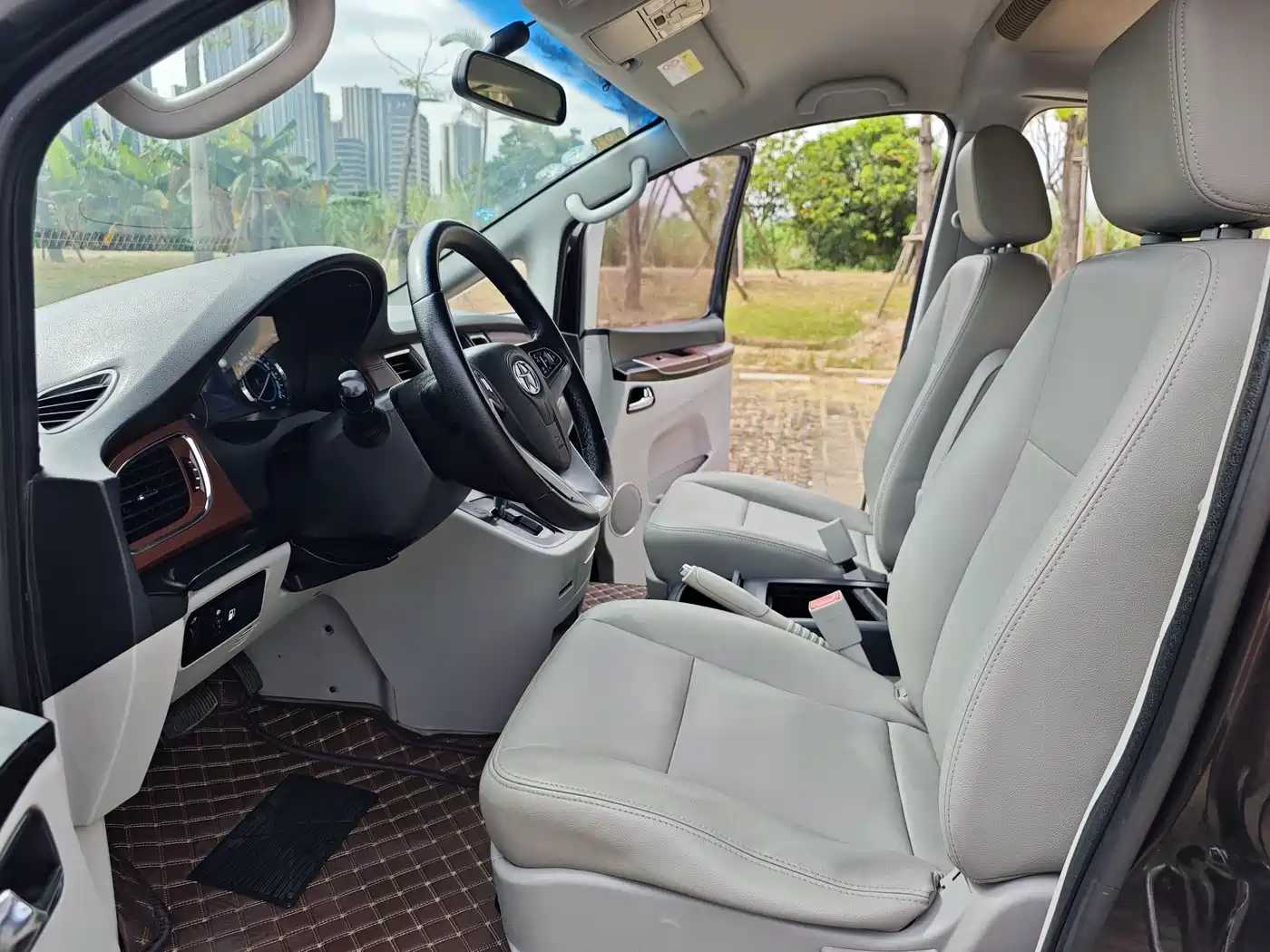 JAC Motors Refine M5 2017 2016 2.0T Gasoline Automatic Business Edition