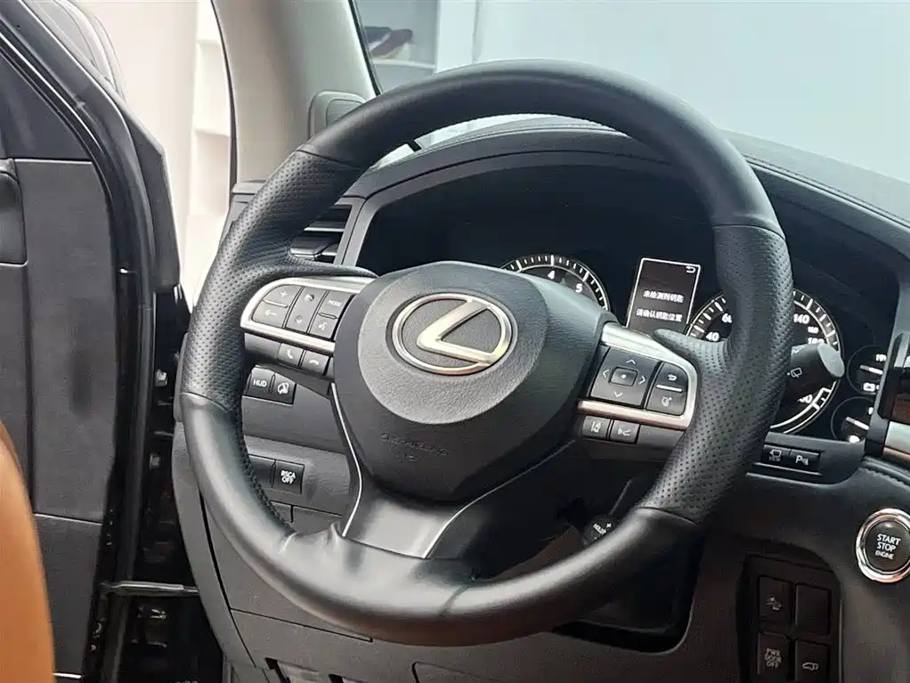 Lexus LX 2017 570 Prestige Luxury фото 11