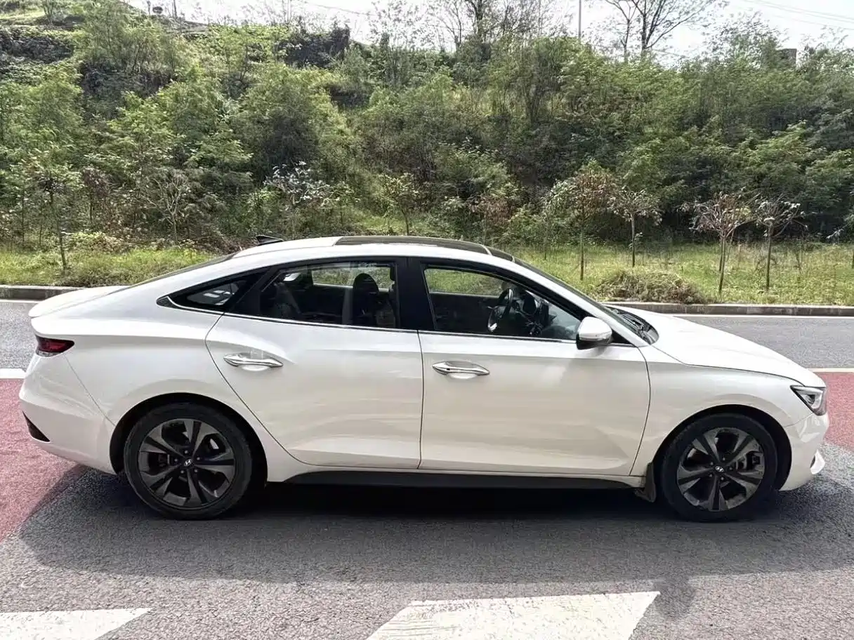 Hyundai Fista 2019 280TGDi Smart Speed Edition China VI фото 8