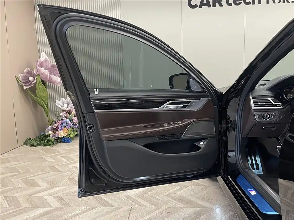 BMW 7 Series 2018 730Li Premium Type M Sport Package фото 15