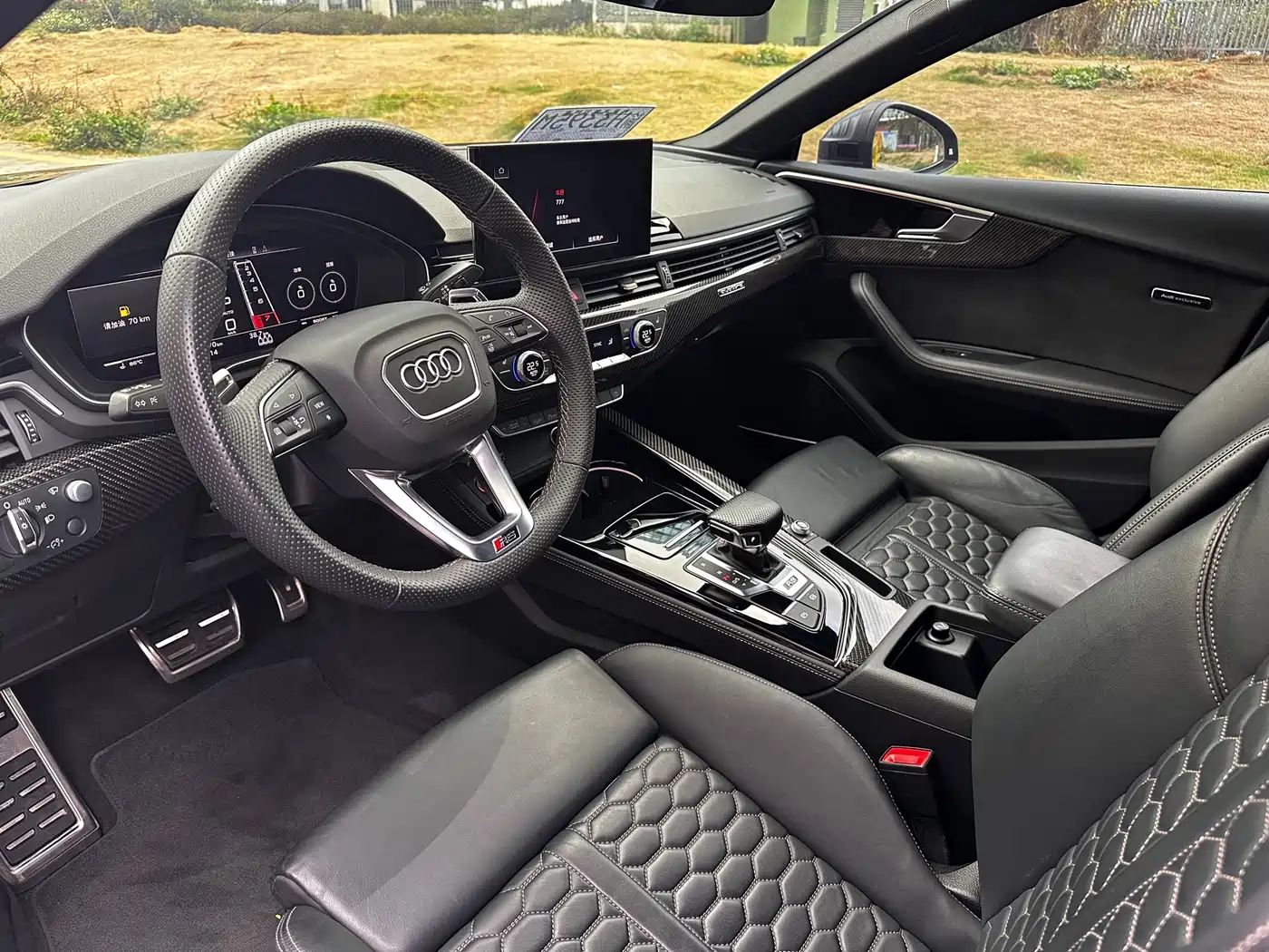 Audi RS 5 2023 Model RS 5 2.9T Sportback Dark Gold Edition фото 4