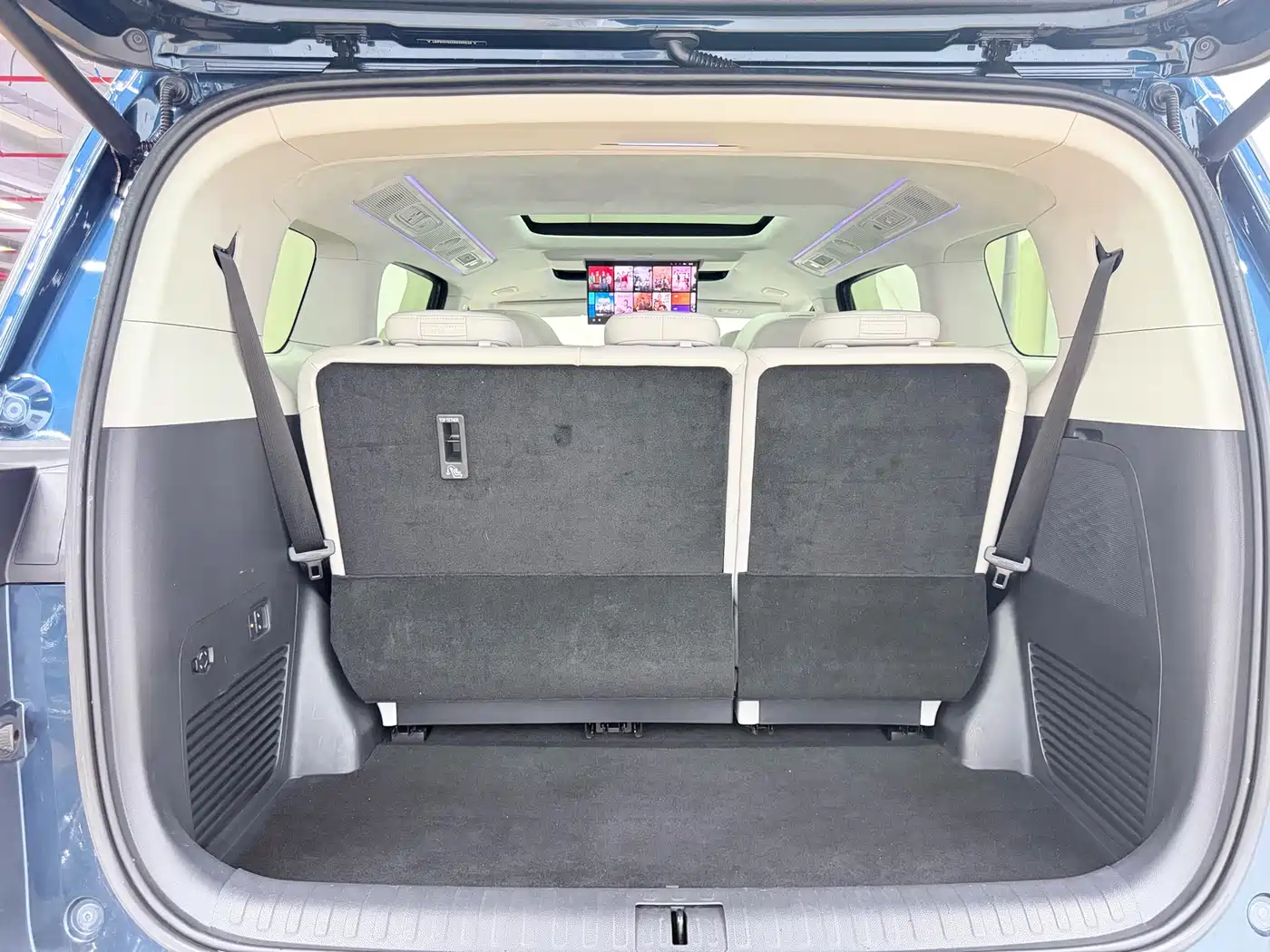 Voyah Auto Voyah Dreamer 2025 PHEV AWD Flagship Kunpeng Edition фото 29