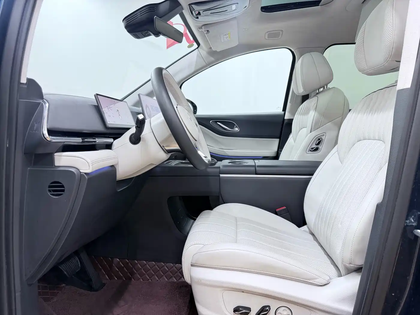 Voyah Auto Voyah Dreamer 2025 PHEV AWD Flagship Kunpeng Edition фото 20