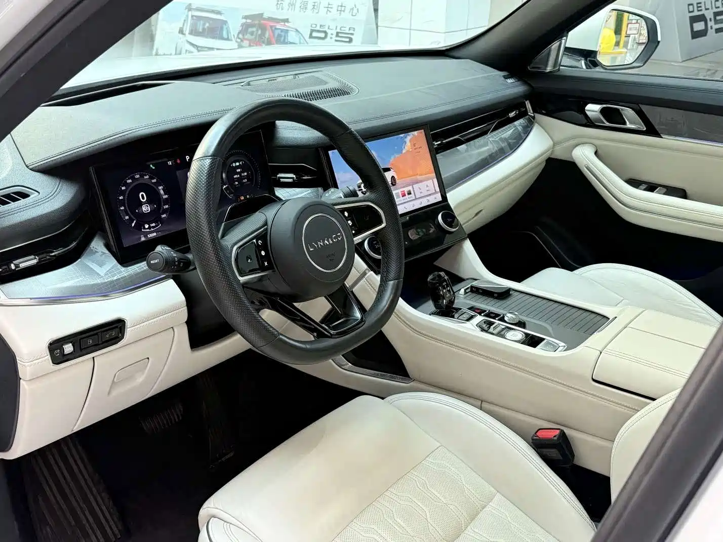 صورة 9 - Lynk & Co 09