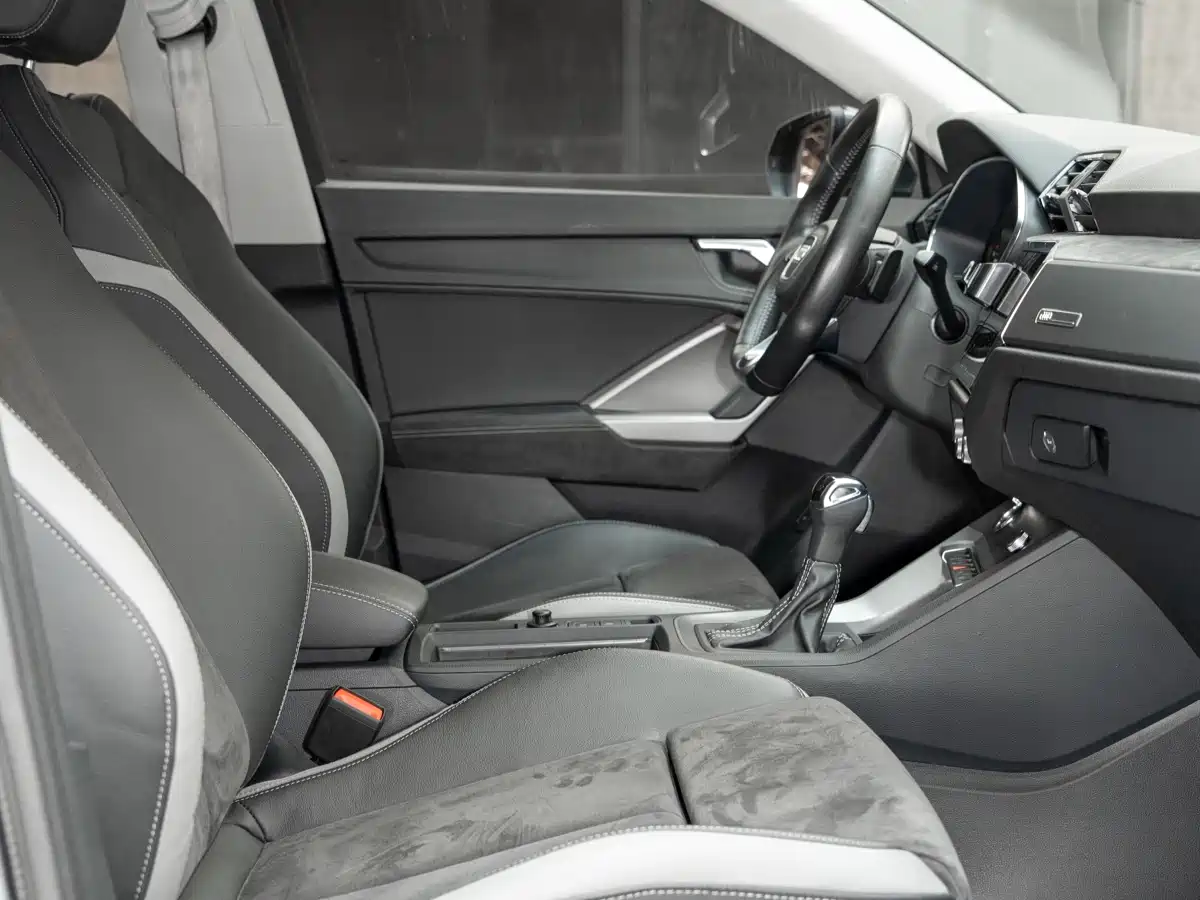 Audi Q3 2022 35 TFSI Fashion Dynamic фото 15