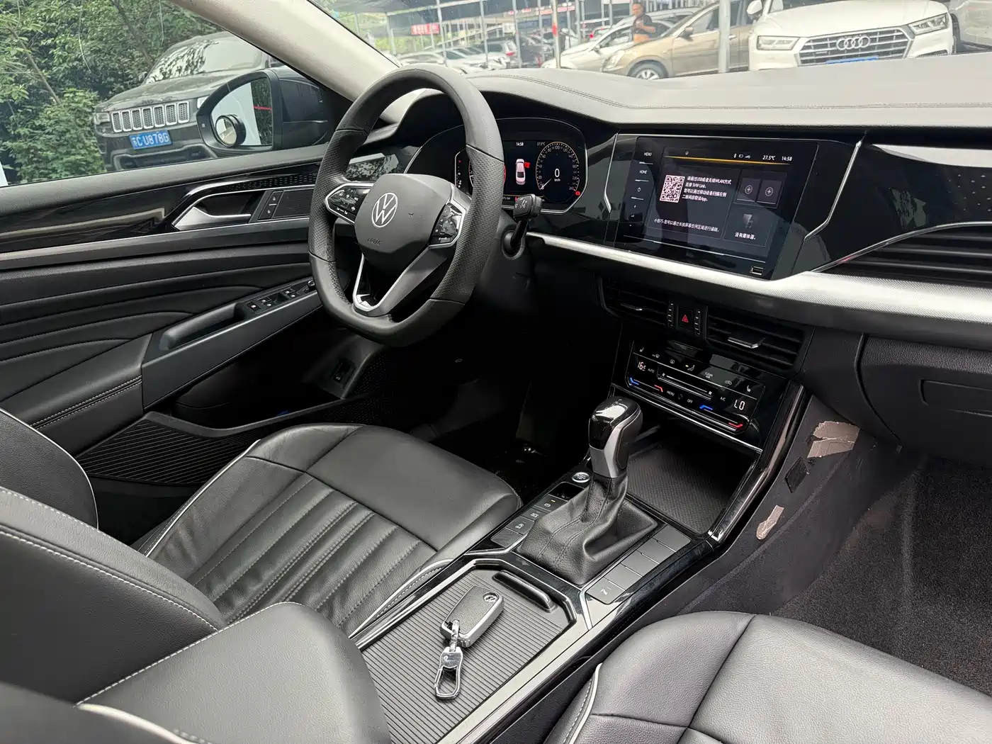 Volkswagen Passat 2023 330TSI Elite Edition фото 12