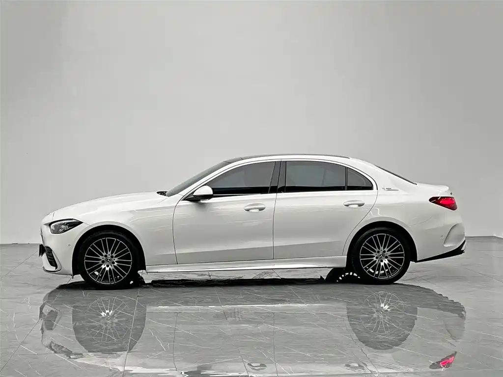 Mercedes-Benz C-Class 2024 C 260 L Sport фото 3