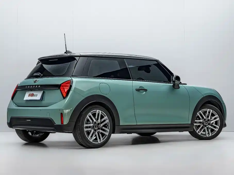 MINI MINI 2026 2025 1.5T COOPER Classic