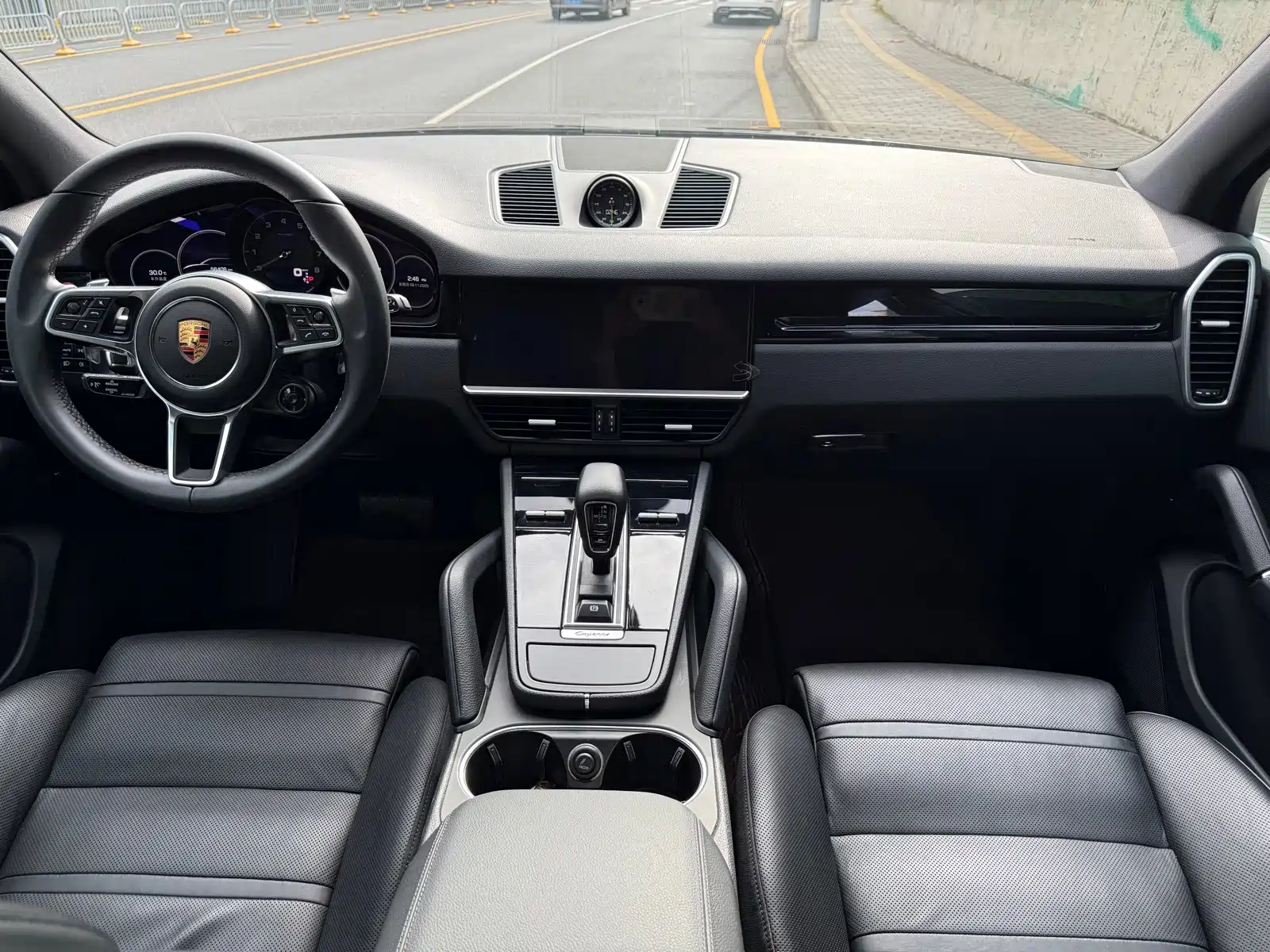 صورة 12 - Porsche Cayenne New Energy