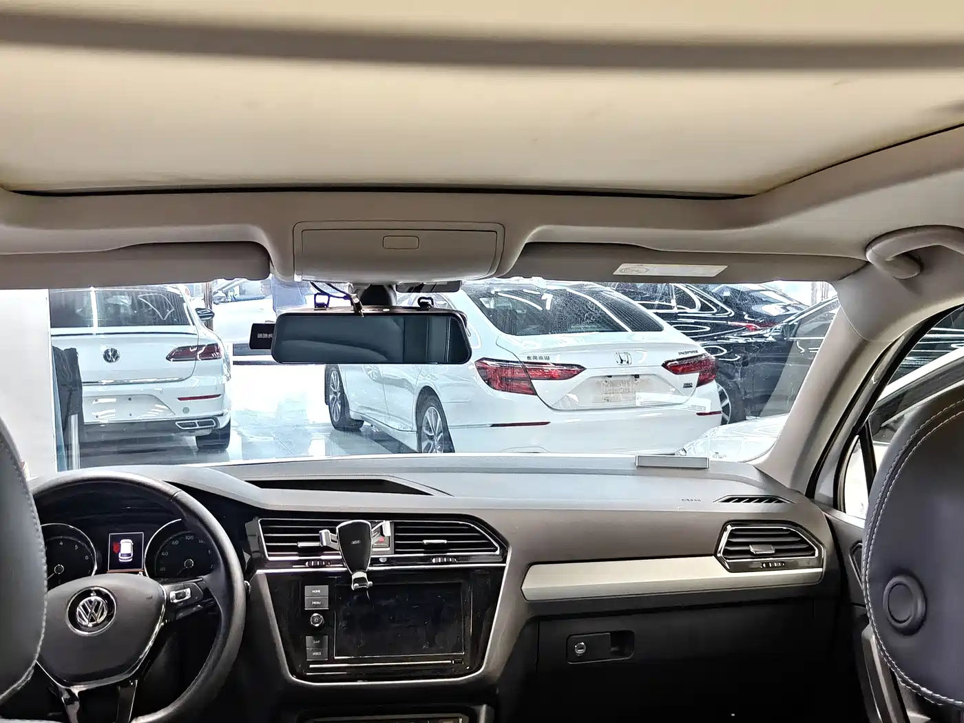Volkswagen Tiguan L 2019 330TSI Automatic 2WD Trend Edition China VI фото 9
