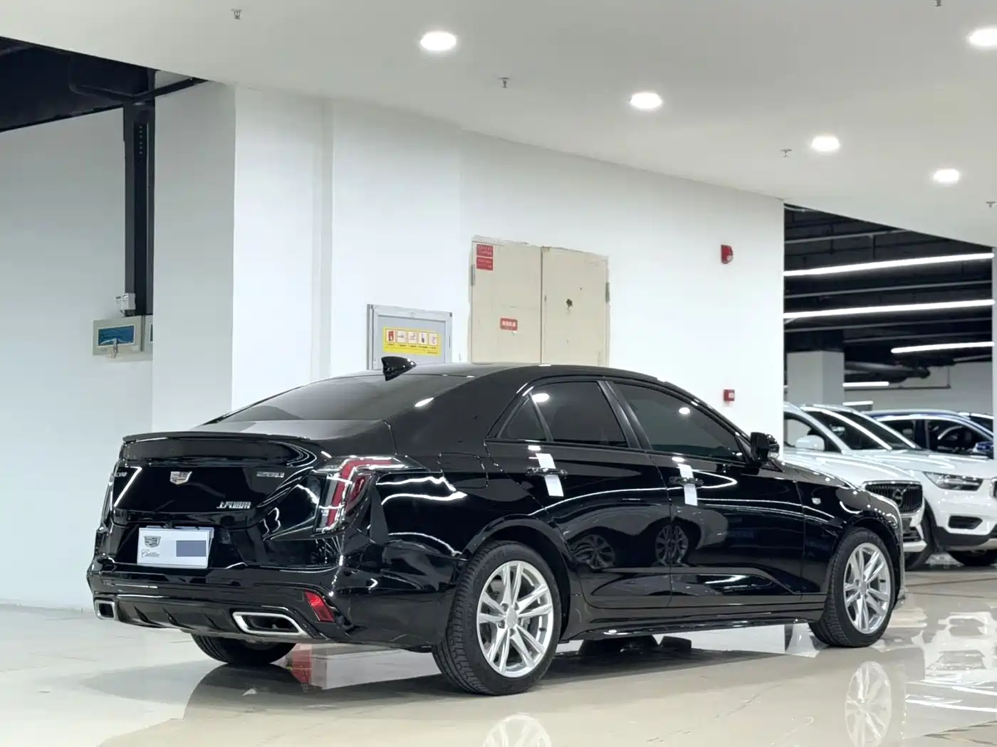 Cadillac CT4 2024 2023 28T Luxury Model