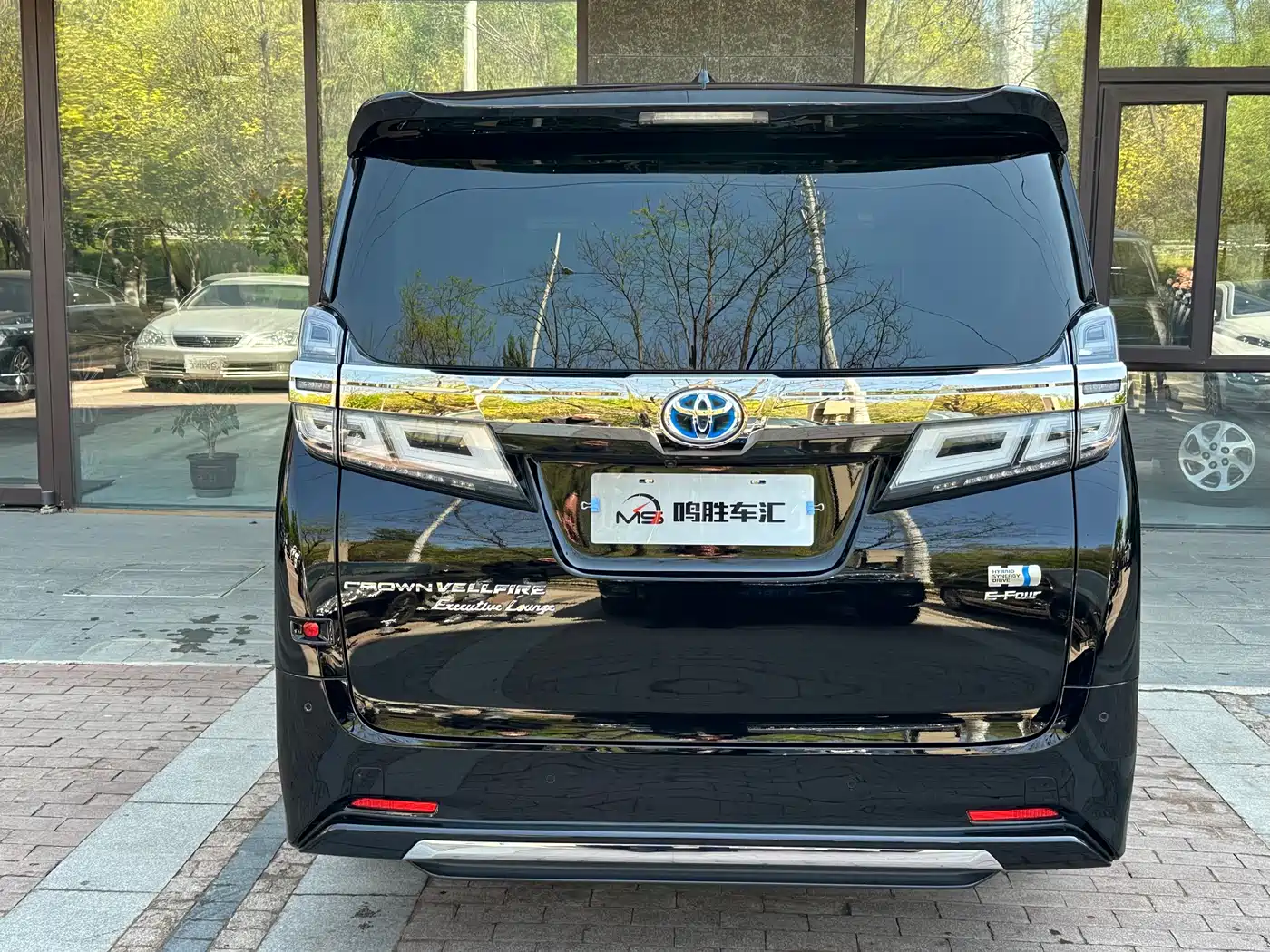 Toyota Vellfire 2021 Crown Hybrid 2.5L HV Supreme Edition фото 7