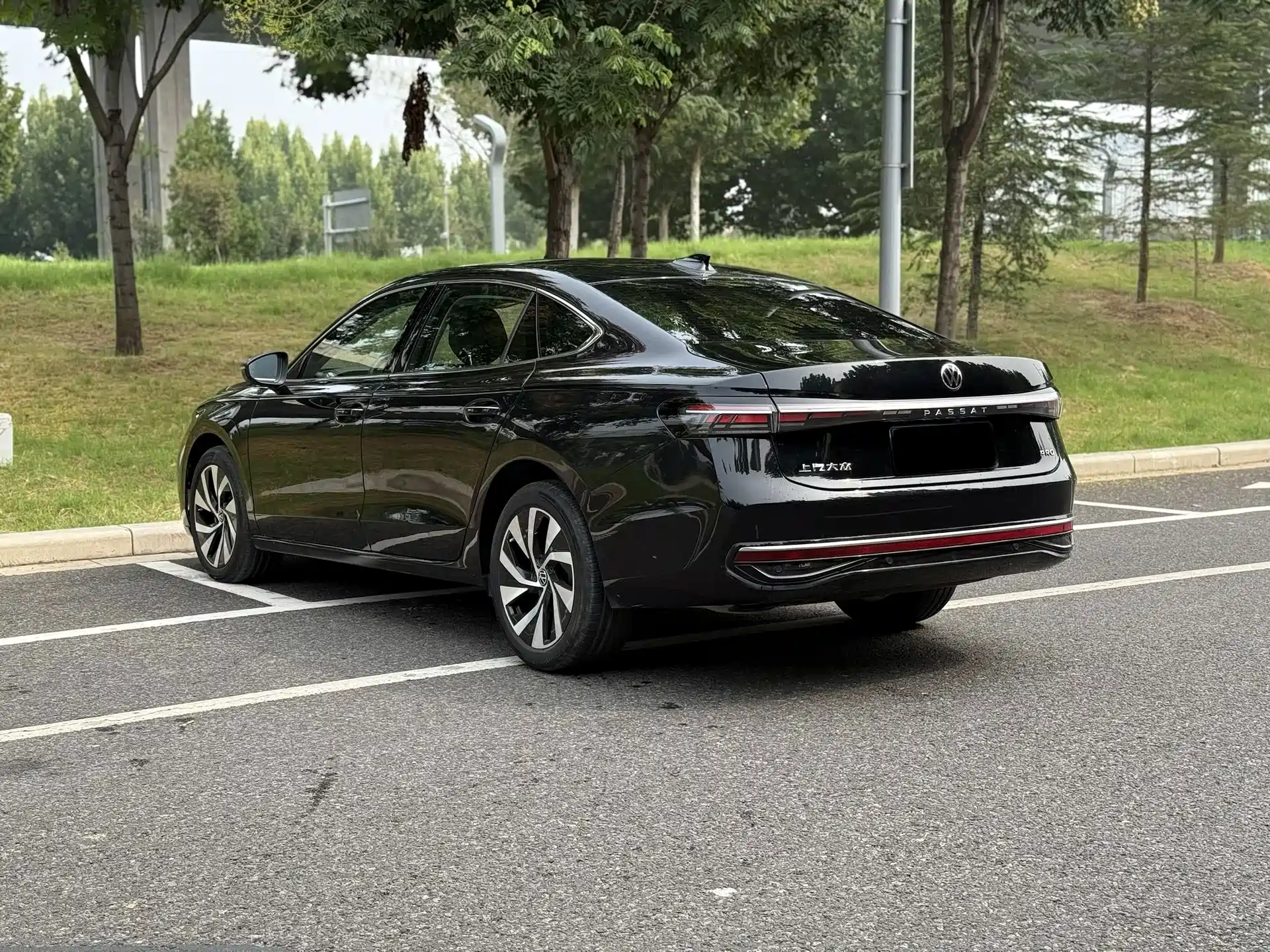 Фото 9 - Volkswagen Passat