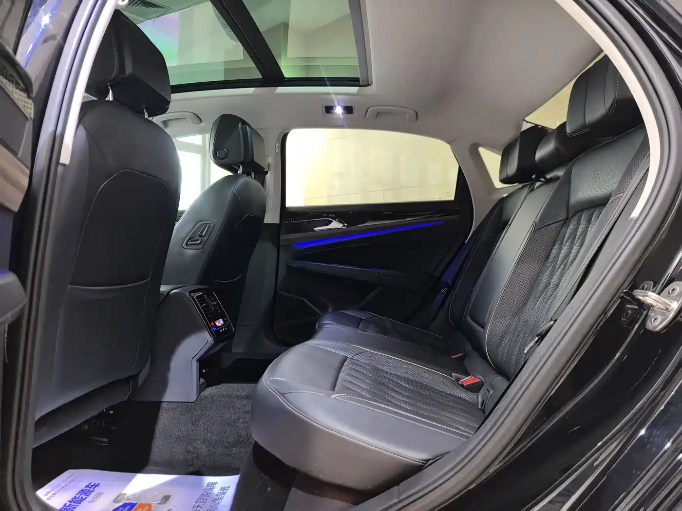 Volkswagen Passat 2021 Model 330TSI Luxury Edition фото 5
