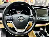 Фото 12 - Toyota Highlander