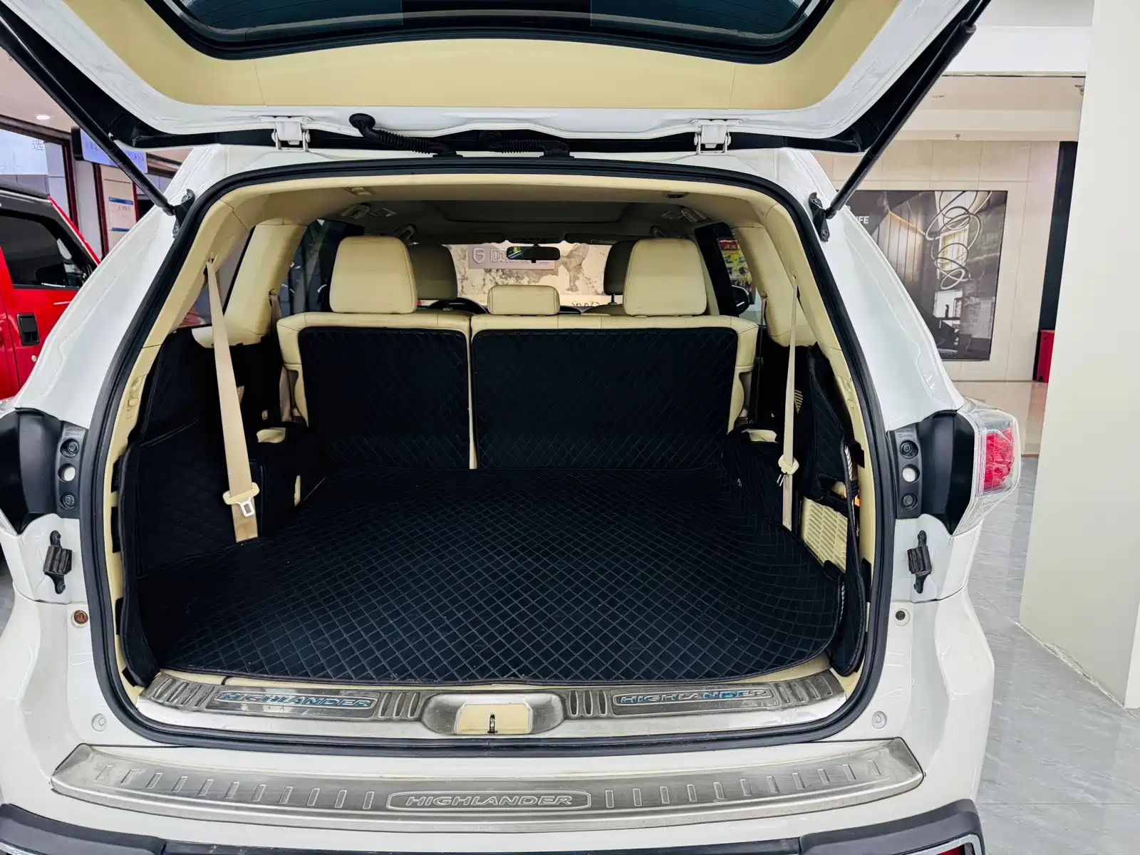 Фото 11 - Toyota Highlander