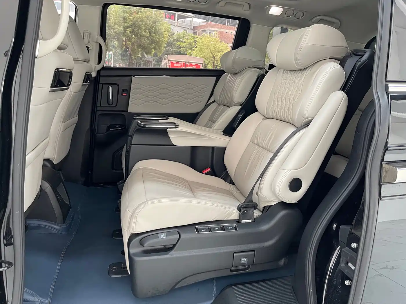Honda Elysion 2024 2024 2.0L e:HEV Luxury Edition