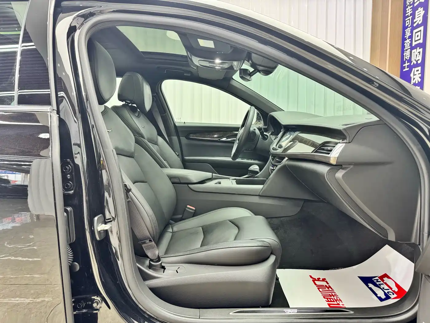 Cadillac CT6 2016 28T Luxury фото 18