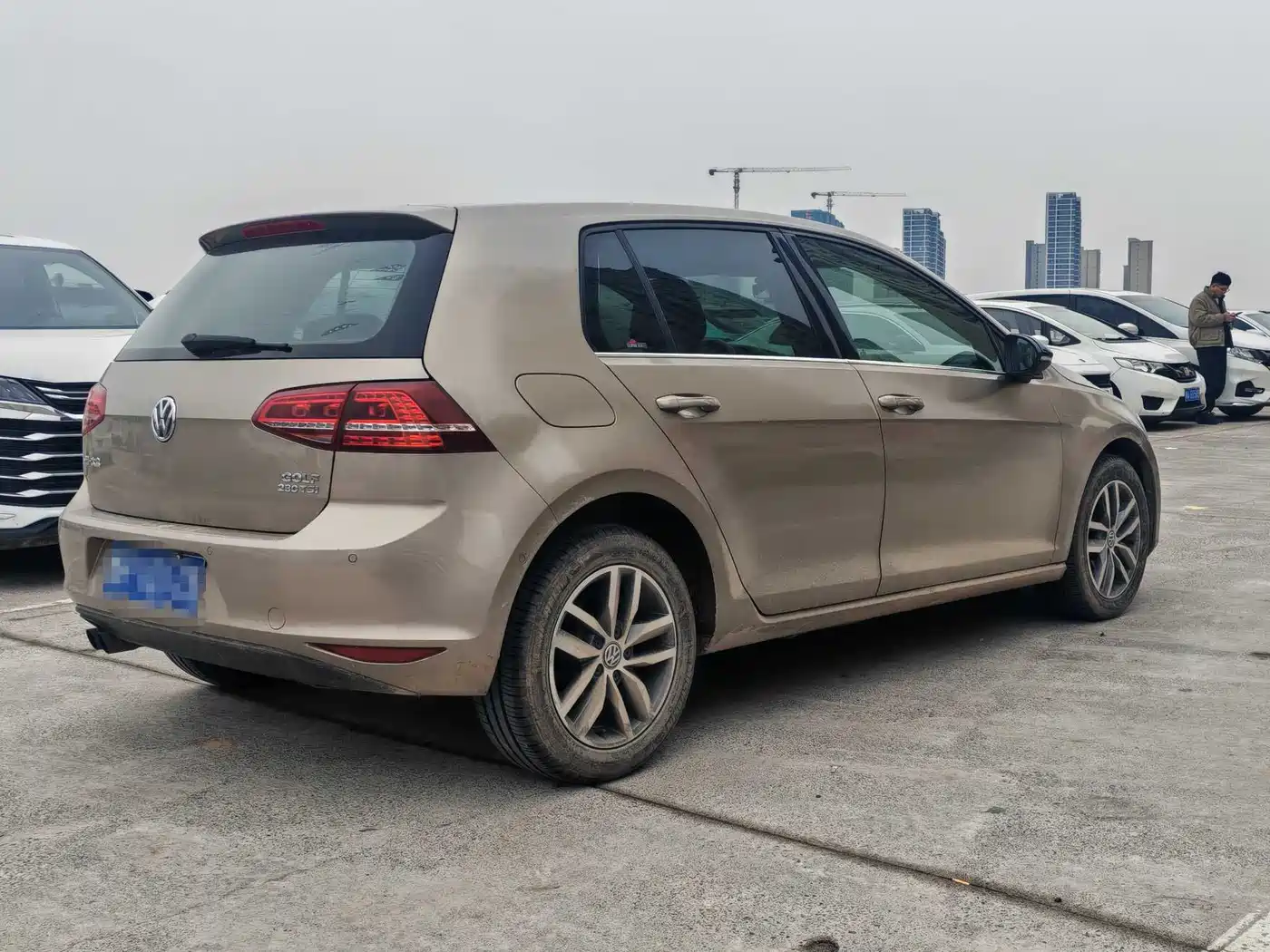 Volkswagen Golf 2017 230TSI Auto Luxury Millionth Anniversary Edition фото 14