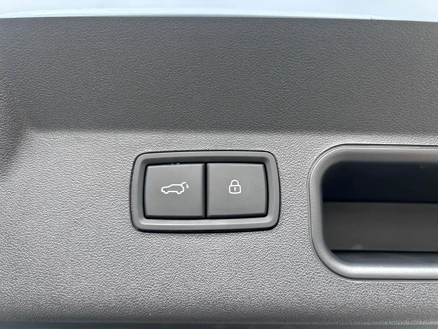 Photo 19 - Li Auto Li ONE