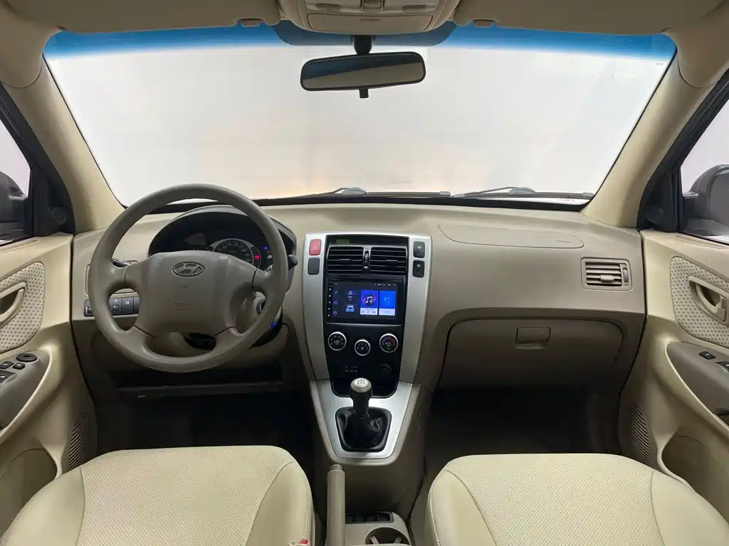 Hyundai Tucson 2015 2013 2.0L Manual 2WD Fashion