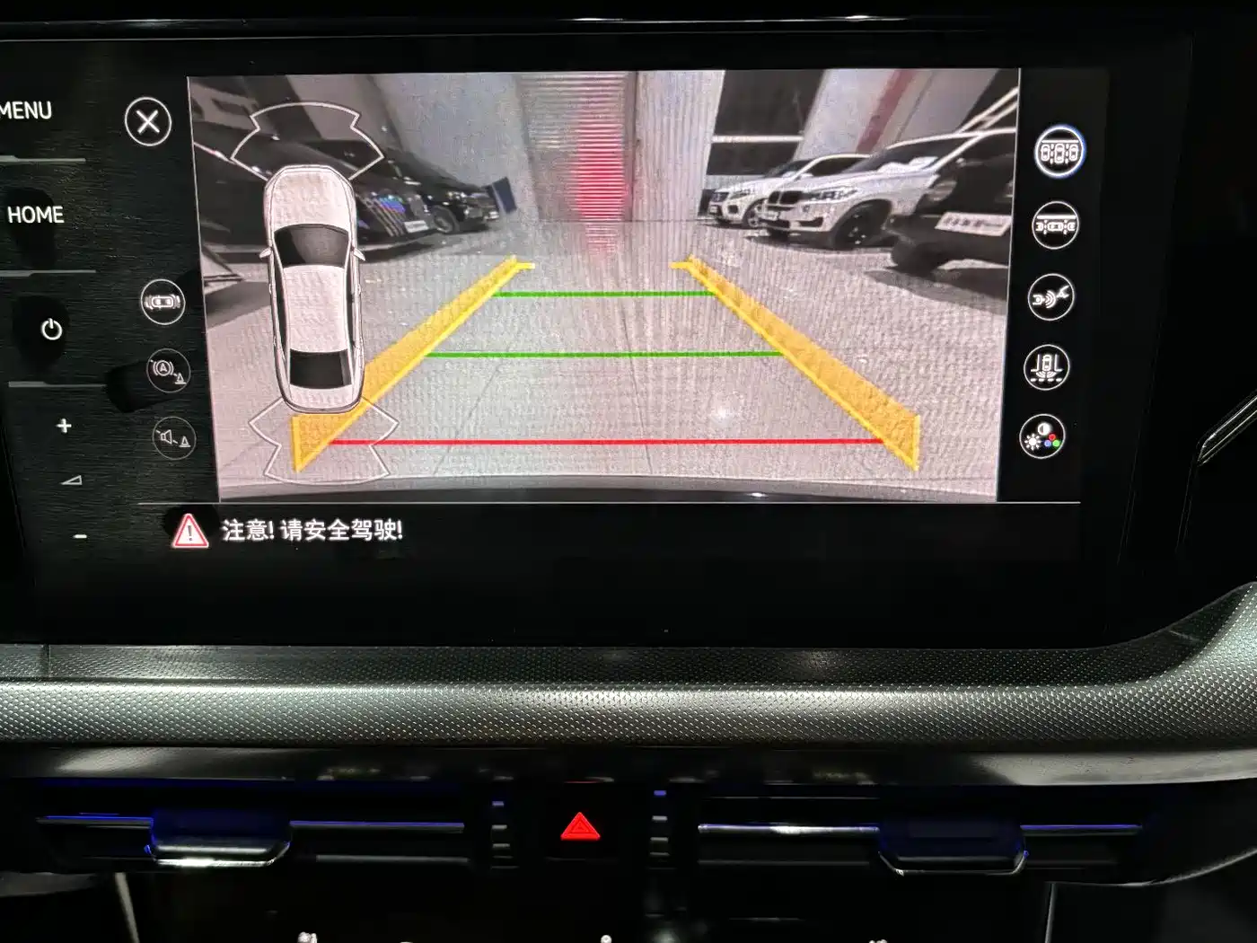 Volkswagen Passat 2022 330TSI Starlight Luxury Edition фото 14