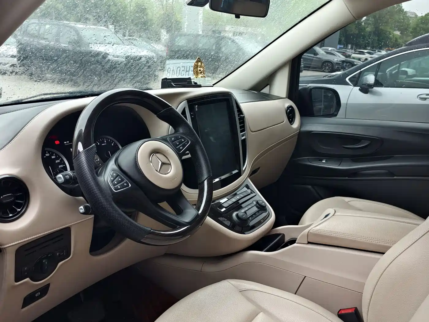 Mercedes-Benz Vito 2021 2.0T Elite 7-Seater фото 6