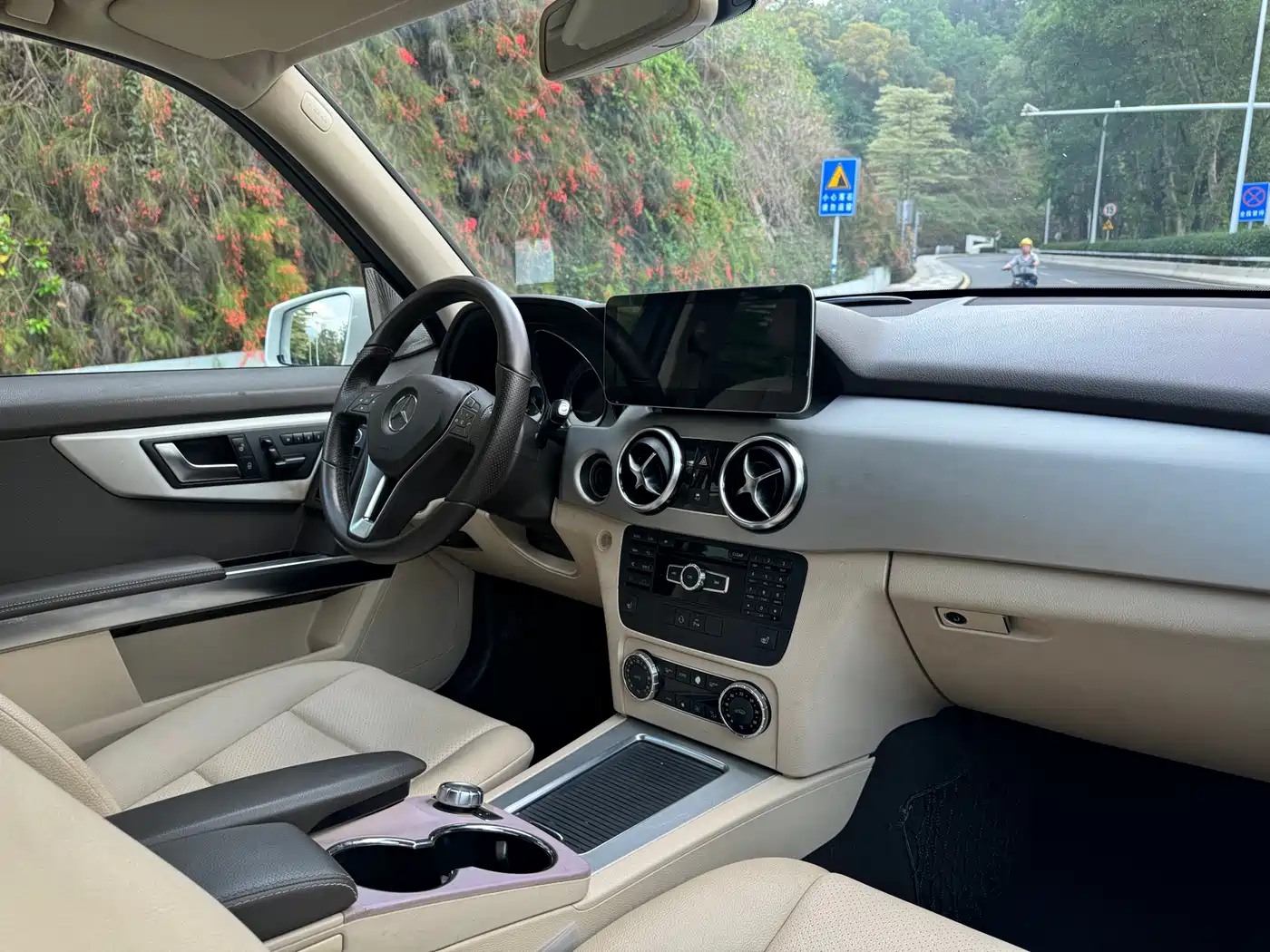 Mercedes-Benz GLK-Class 2013 GLK 300 4MATIC Dynamic фото 7