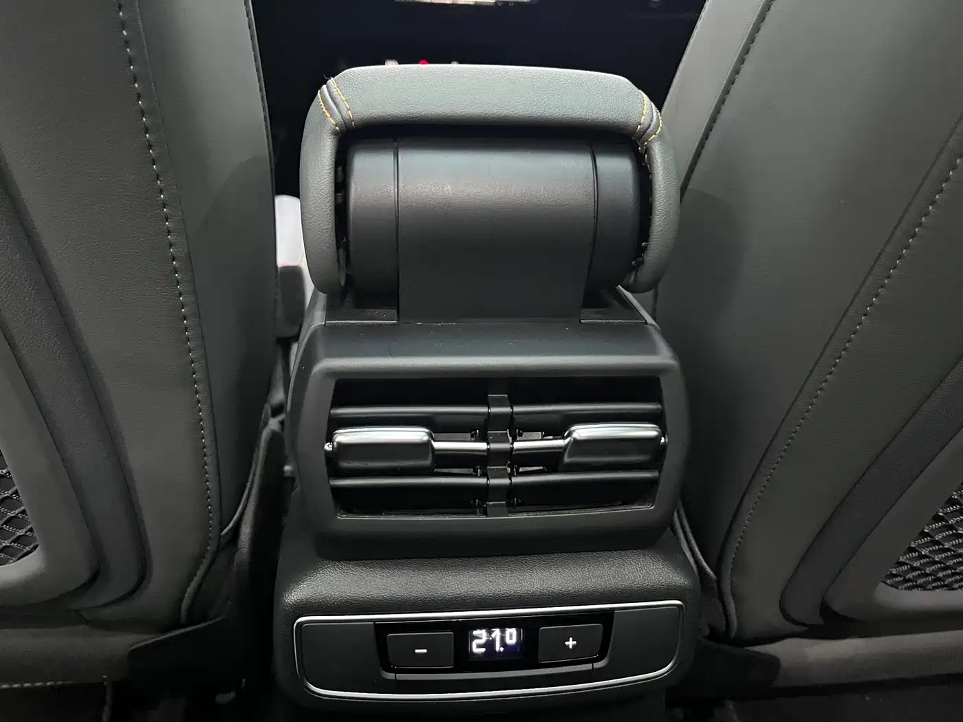 Audi Q4 e-tron 2024 40 e-tron Creation Edition фото 12