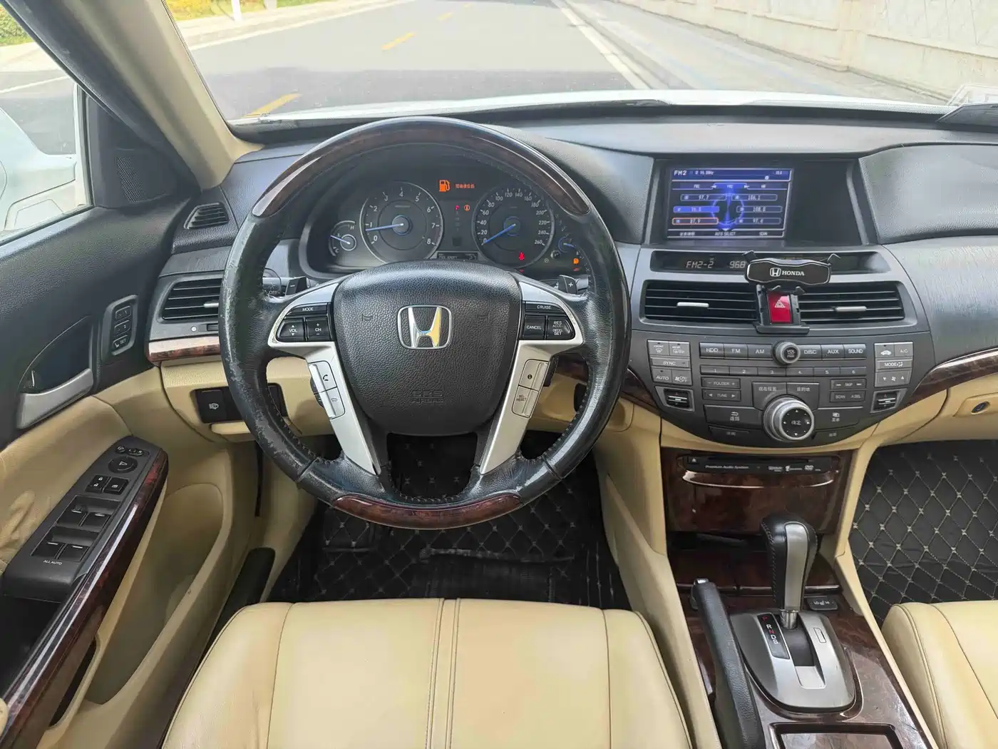 Honda Crosstour 2011 3.5L Prestige Edition фото 9