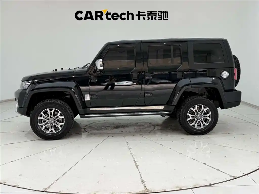 BAIC ORV Beijing Offroad BJ40 2024 2.0T Urban Hunter Glory Edition фото 6