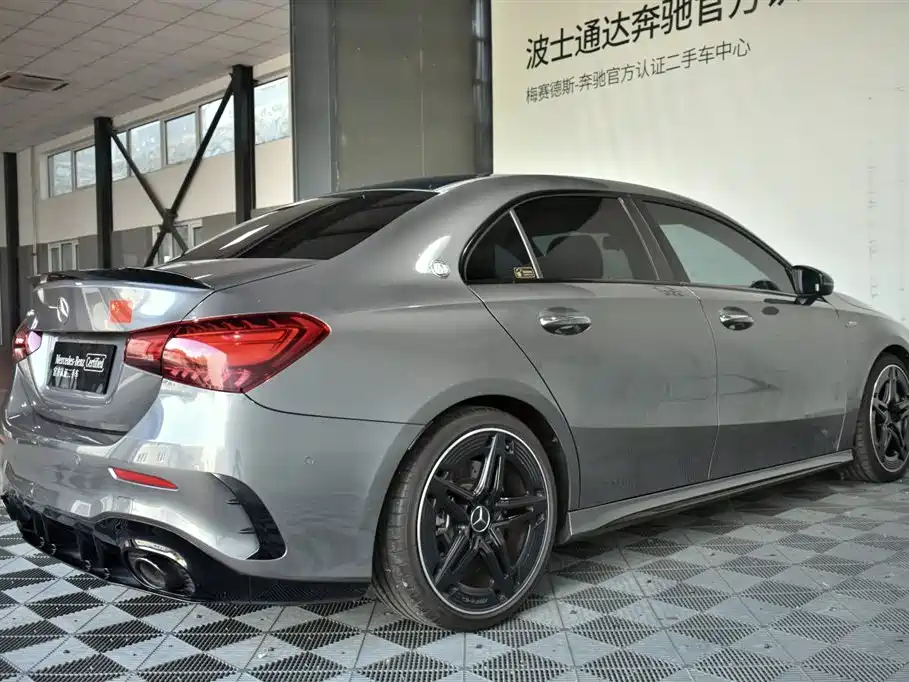 Mercedes-Benz A-Class AMG 2024 AMG A 35 L 4MATIC фото 14
