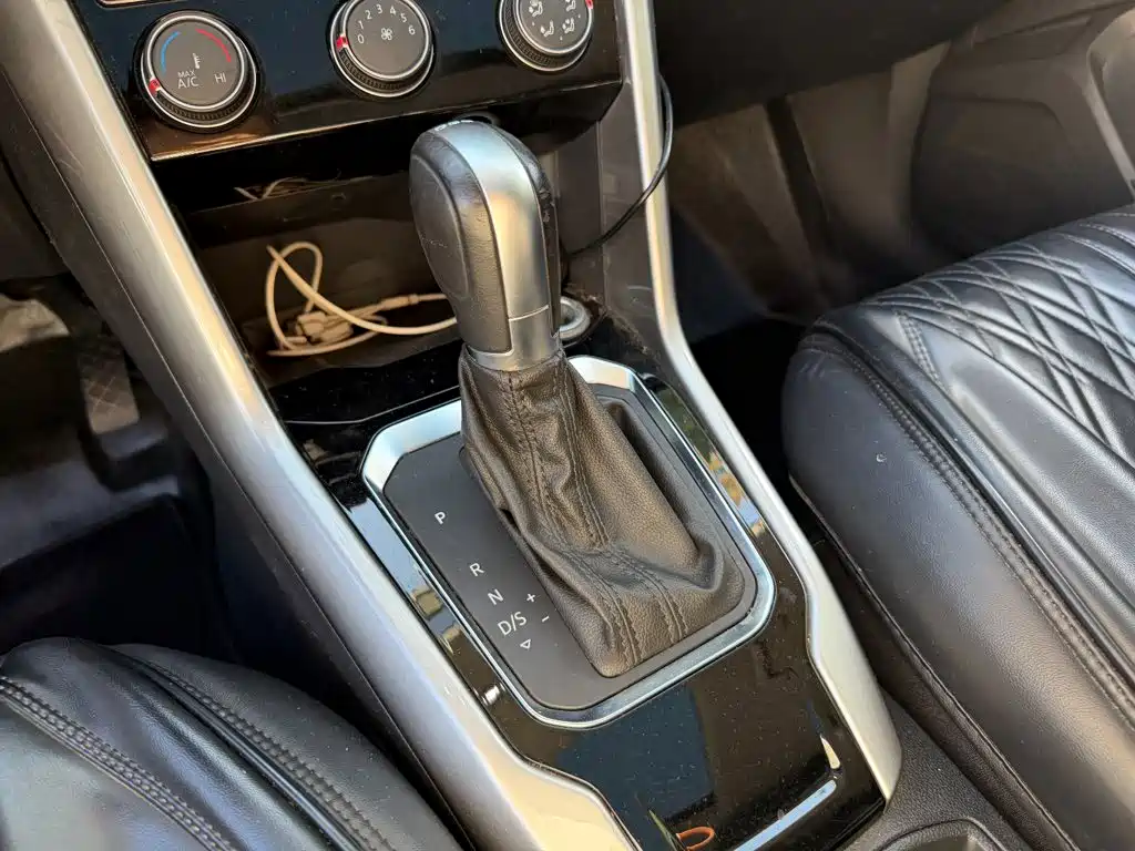 Фото 9 - Volkswagen T-ROC