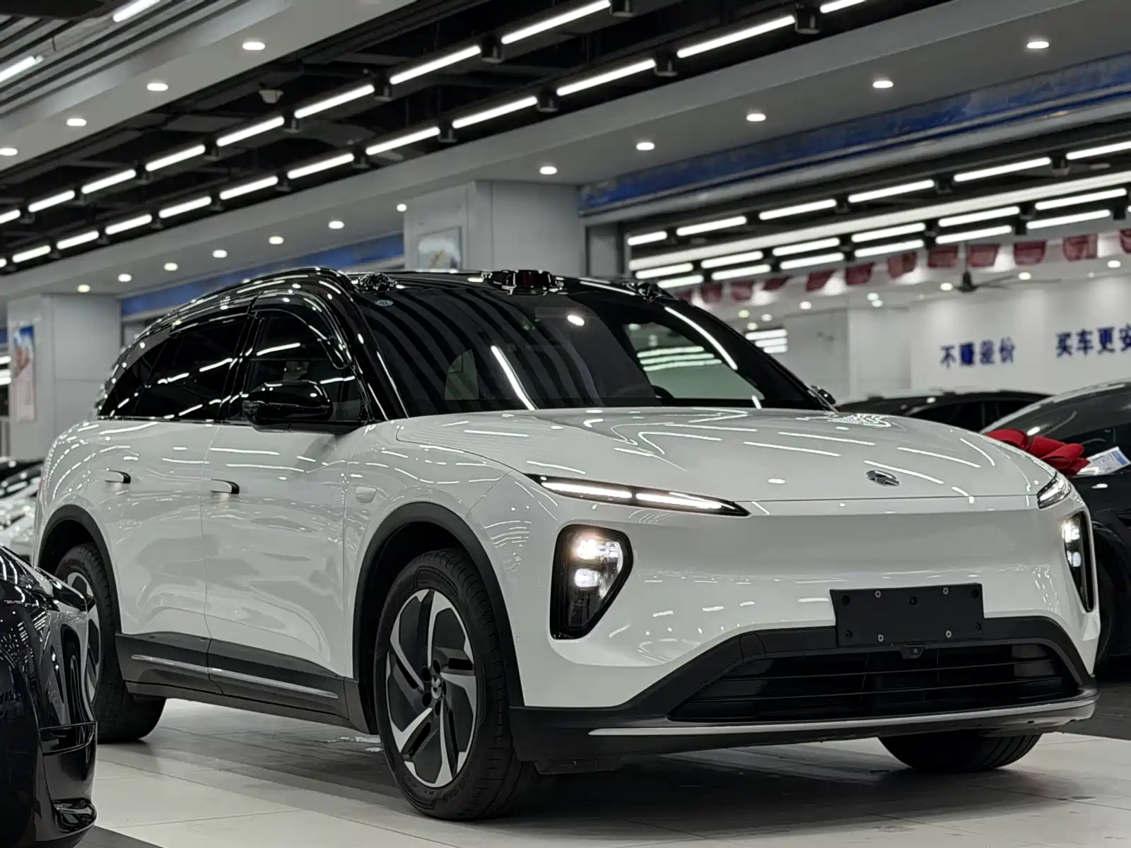 Фото 3 - NIO ES6