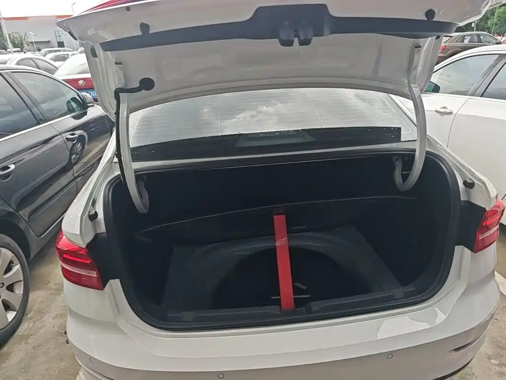 Volkswagen VW Lavida EV, миниатюра 19