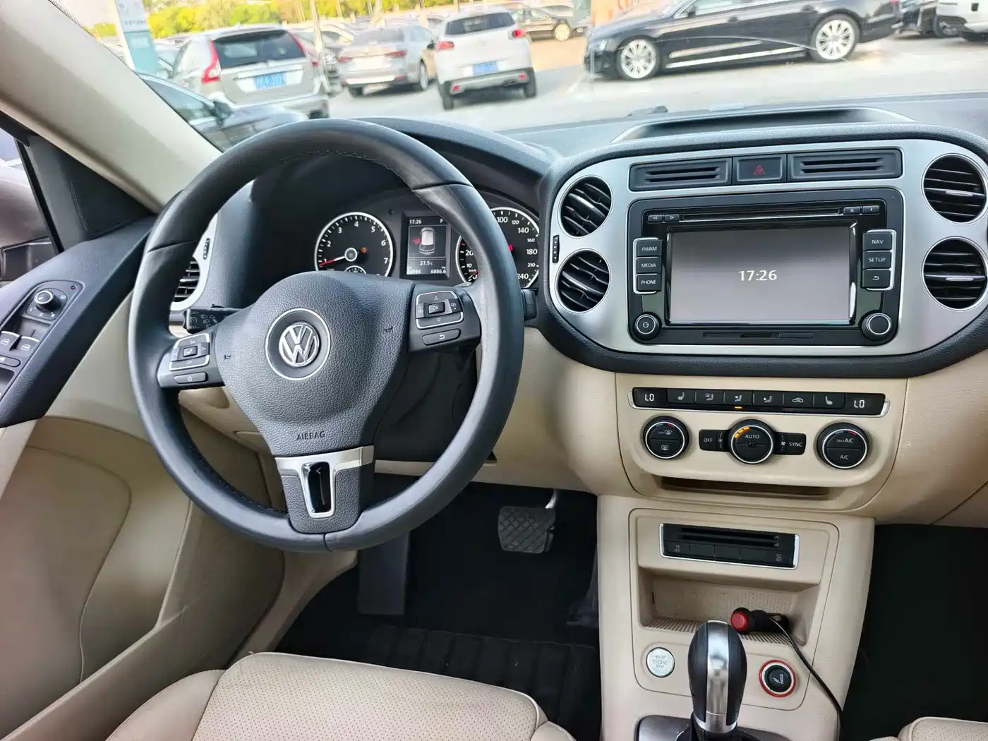 Volkswagen Tiguan 2015 1.8TSI Automatic 2WD Highline фото 12