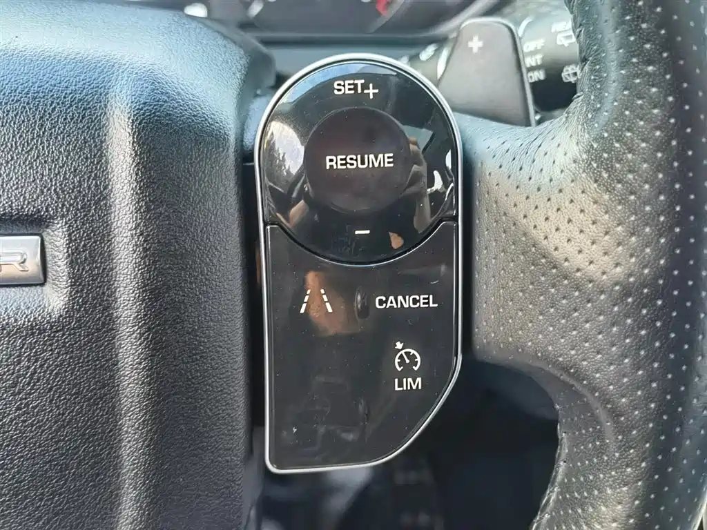 Land Rover Range Rover Velar 2019 250PS фото 23