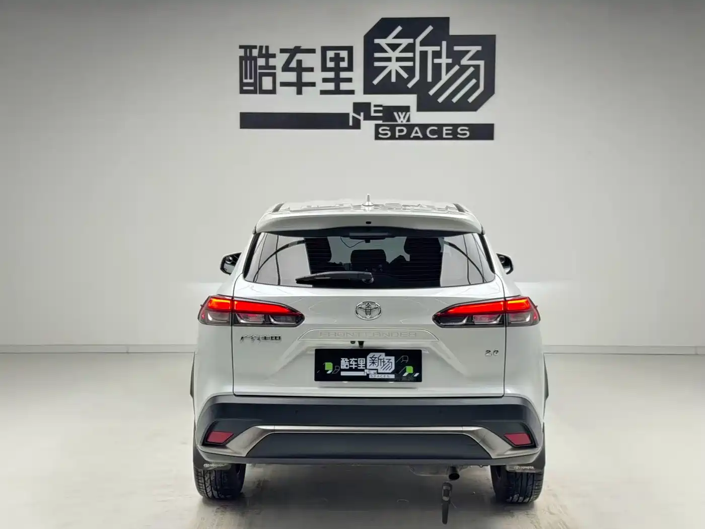 Toyota Frontlander 2023 2.0L CVT Luxury Edition фото 5