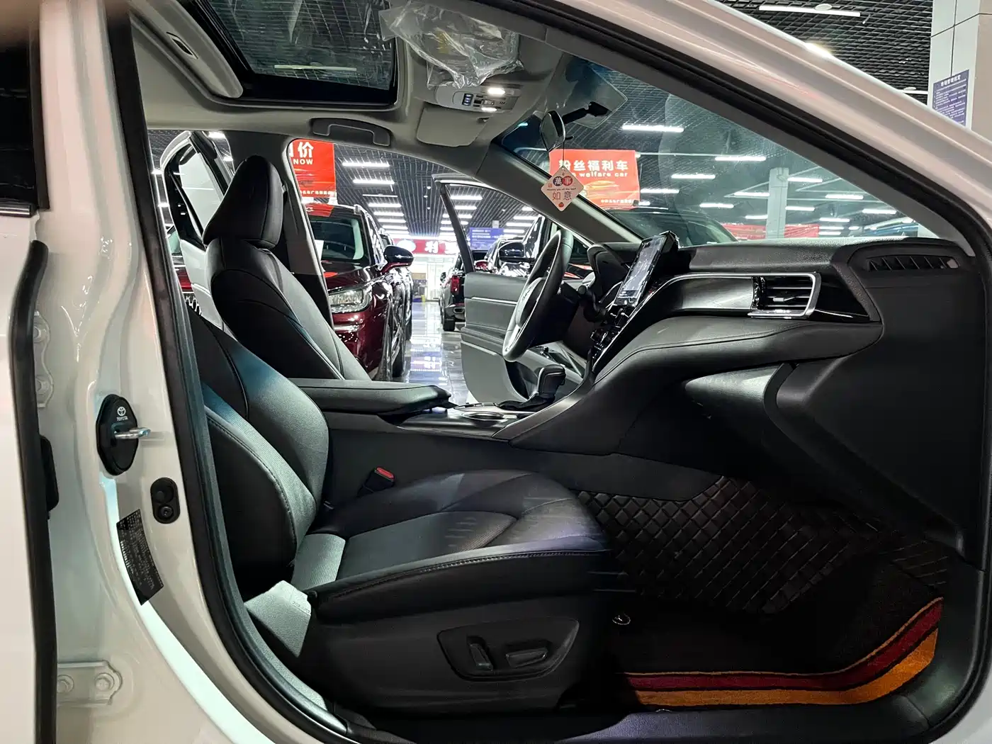Toyota Camry 2023 2.0GVP Leading Edition фото 11