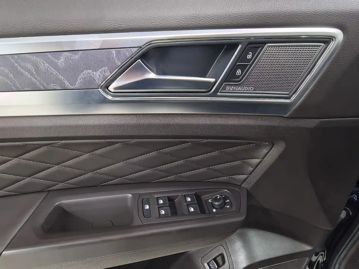 Volkswagen Teramont 2019 530 V6 AWD Flagship Edition China V фото 14