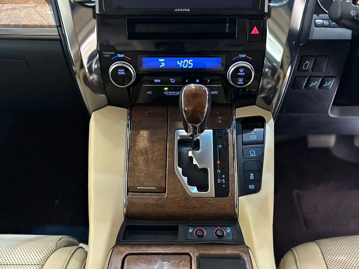 Toyota Alphard 2018 3.5L Premium фото 5