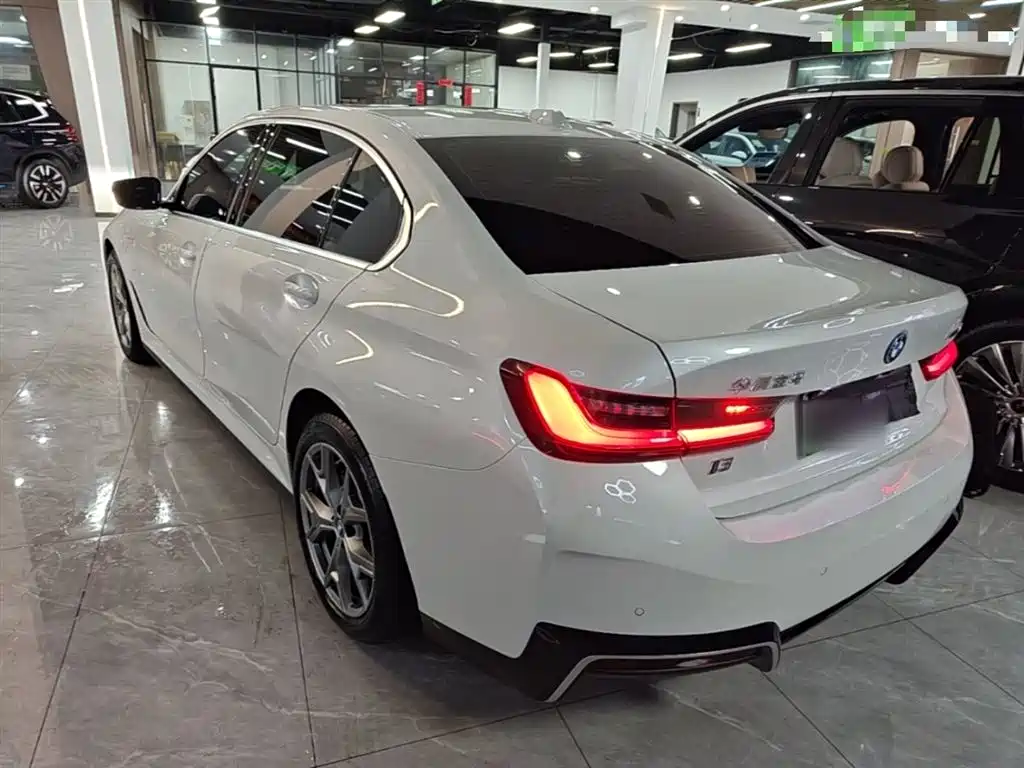 BMW i3 2024 eDrive 35 L фото 5