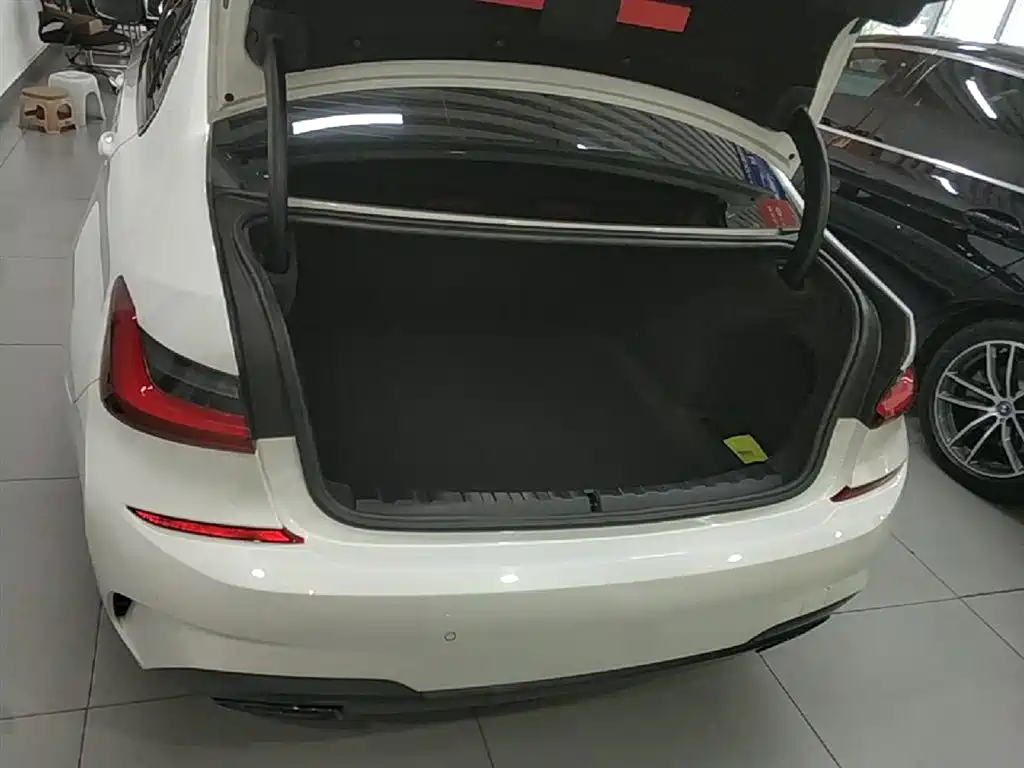 BMW 3 Series 2022 Facelift 325Li M Sport Shadow Edition фото 19