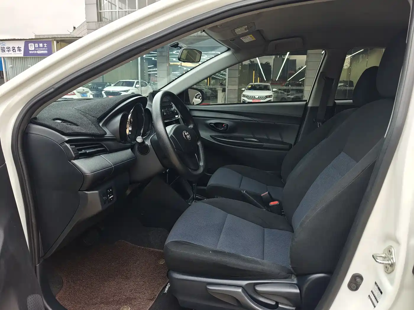 Toyota YARiS L Zhi Xiang 2021 1.5L CVT Leading Edition фото 8