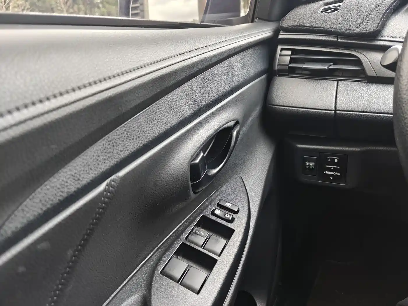 Toyota YARiS L Zhi Xiang 2021 1.5L CVT Leading Edition фото 18