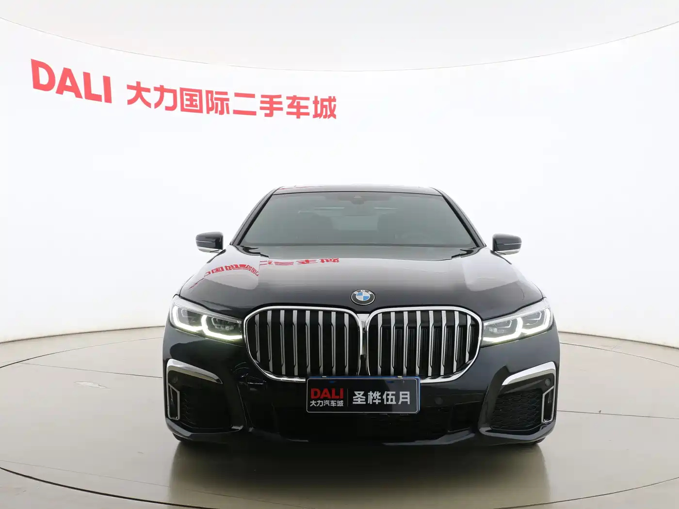 BMW 7 Series 2019 740Li Leading M Sport Package фото 2