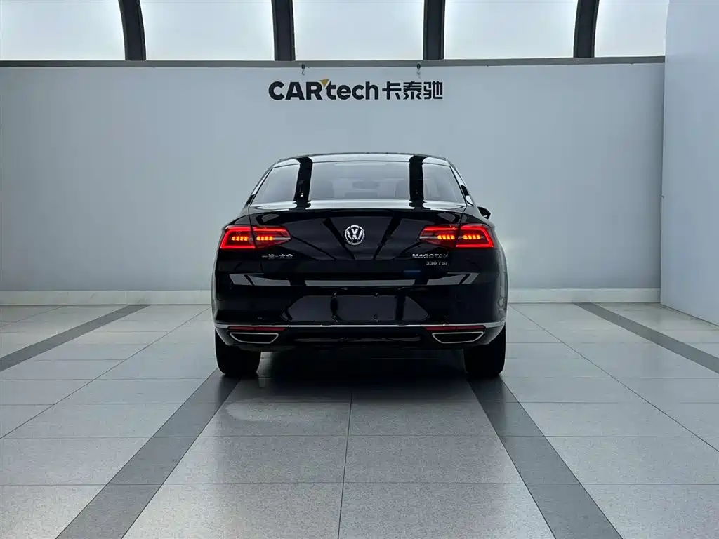 Volkswagen Magotan 2018 Facelift 330TSI DSG Luxury фото 3
